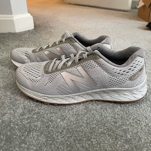 Selling New Balance sneakers, women’s size 7, worn once